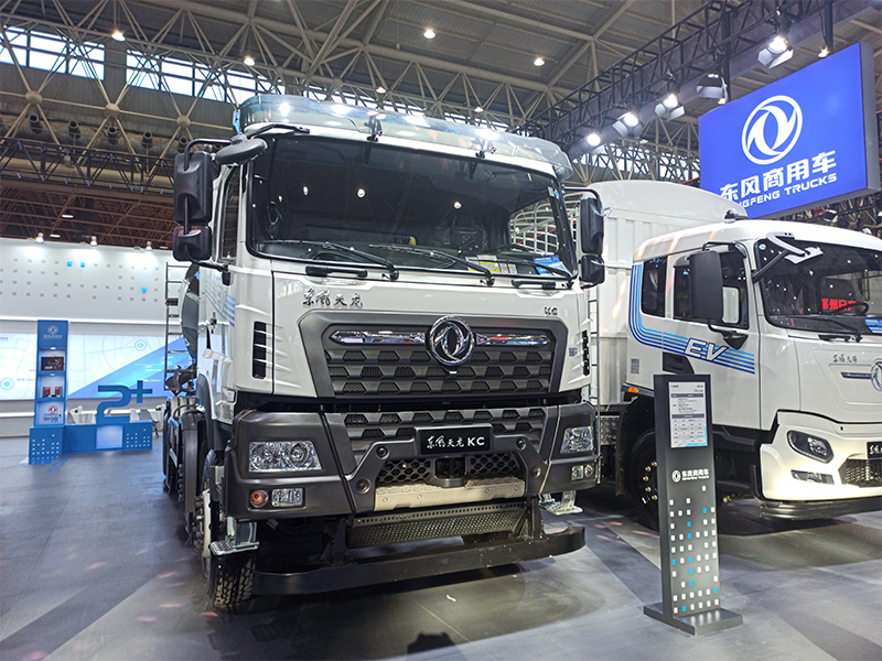 東風(fēng)天龍KC純電動(dòng)攪拌車(chē)