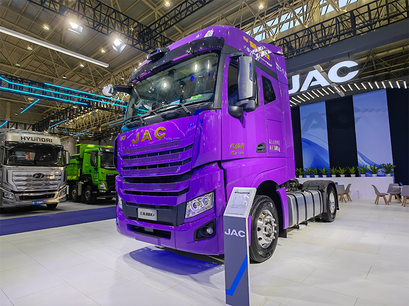 江淮跨越K7 4×2牽引車(chē)