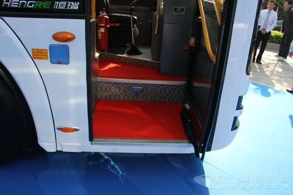 恒瑞系列城市客車(chē)CKZ6116HNA5 (2).jpg
