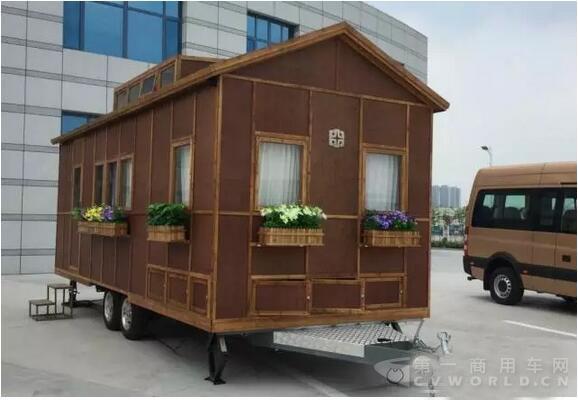全球首款竹鋼營地房車在中通下線，快來看看長啥樣？.jpg