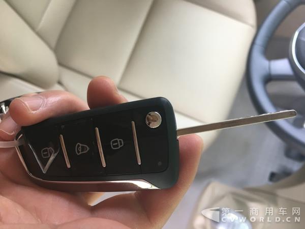 二代江淮星銳6系長軸車型，17座，搭載江淮2.7CTl 國五柴油發(fā)動(dòng)機(jī)8.jpg