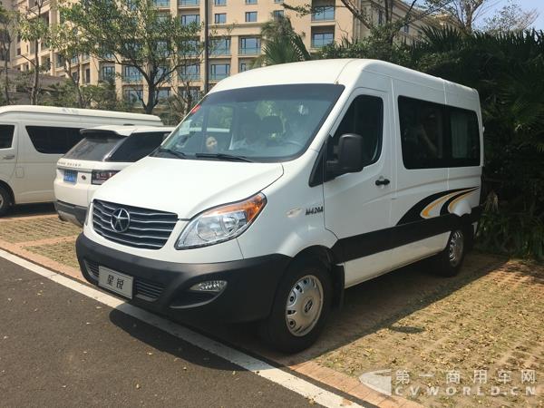 二代江淮星銳4系短軸車型，搭載江淮2.0T+國五汽油發(fā)動(dòng)機(jī)2.jpg