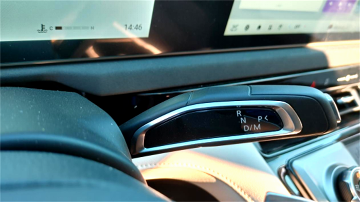 改-【第一商用車】13.68萬起售 2.0T+豪華內(nèi)飾+全能底盤 星際皮卡試駕體驗如何？1839.png
