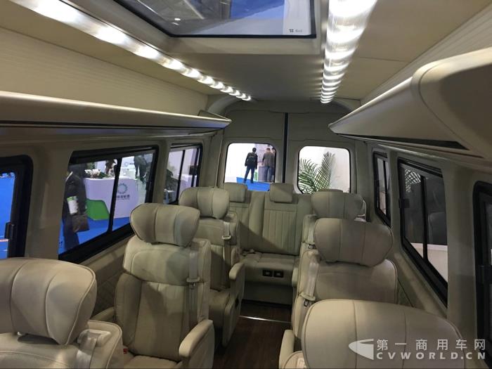 中車(chē)7米純電動(dòng)客車(chē)