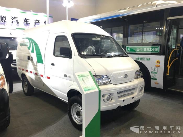 襄陽(yáng)九洲帶來(lái)的純電動(dòng)廂式運(yùn)輸車(chē)