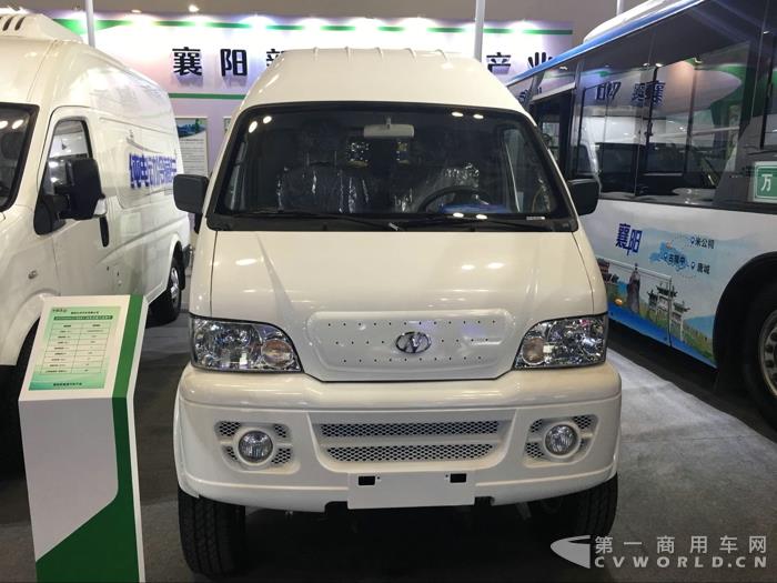 襄陽(yáng)九洲帶來(lái)的純電動(dòng)廂式運(yùn)輸車(chē)