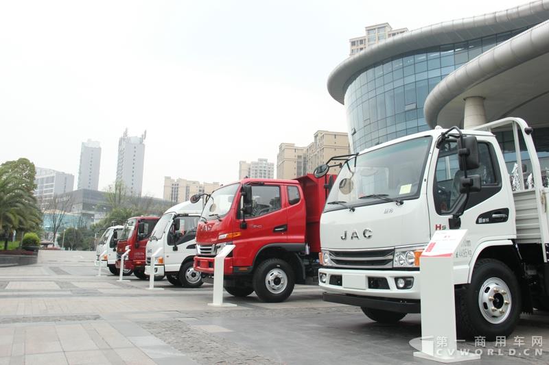 現(xiàn)場展車