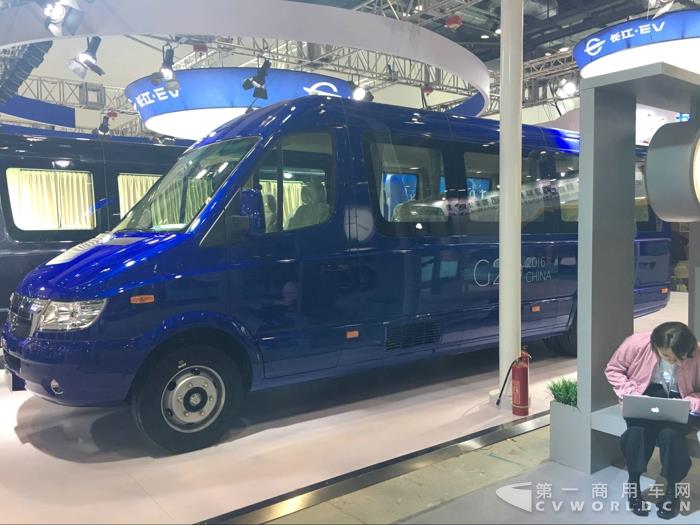 長(zhǎng)江G20奕勝純電動(dòng)輕客