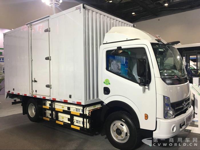 東風(fēng)股份帶來(lái)的EV350輕卡物流車(chē)