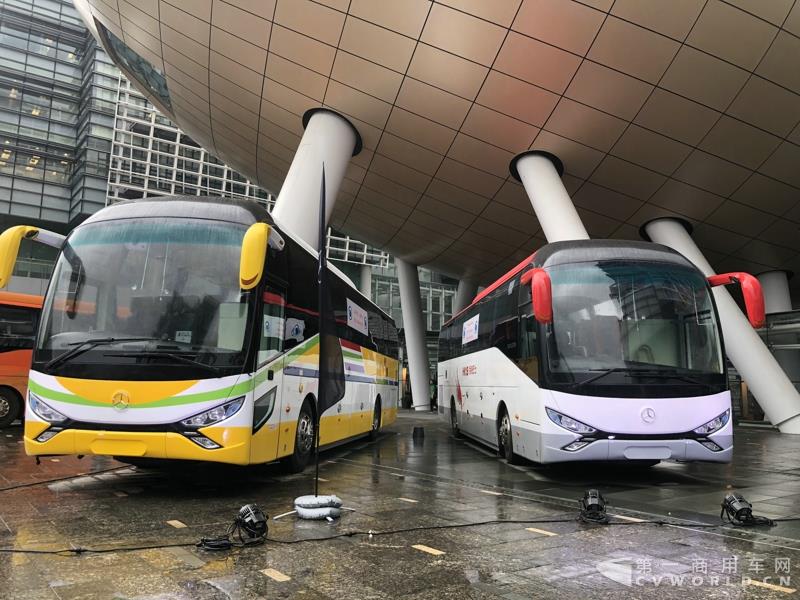 申龍SLK6116HKB歐六柴油客車，全部采用奔馳底盤