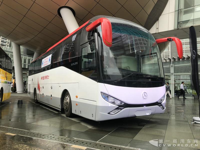 申龍SLK6116HKB歐六柴油客車，全部采用奔馳底盤