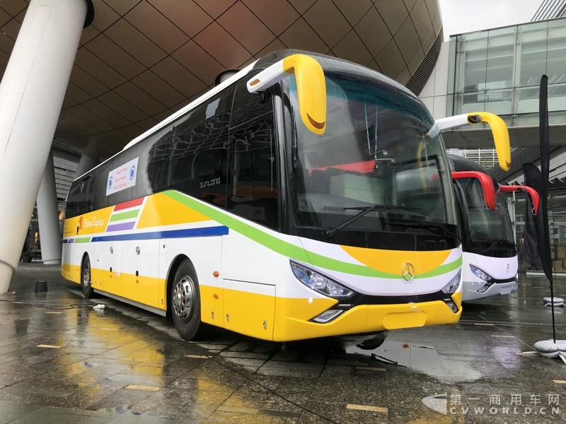 申龍SLK6116HKB歐六柴油客車，全部采用奔馳底盤