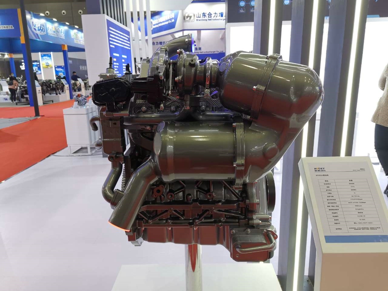 蜂巢動力HY4D24柴油機，排量2370ml